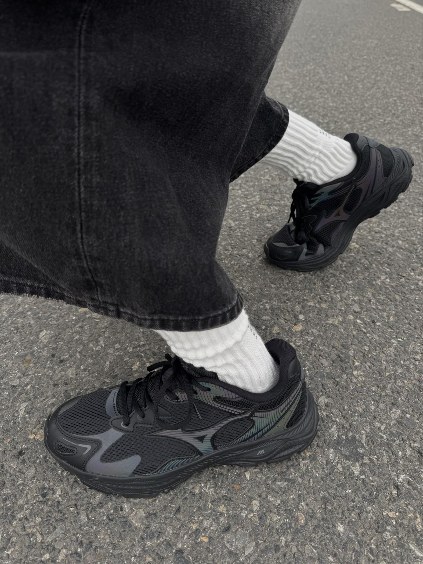 Mizuno Racer S 黑武士镭射|简直就是穿搭人的本命复古神鞋⚫️